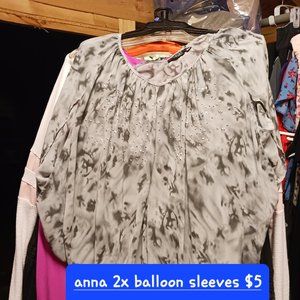 Ana 2x ballom sleeves